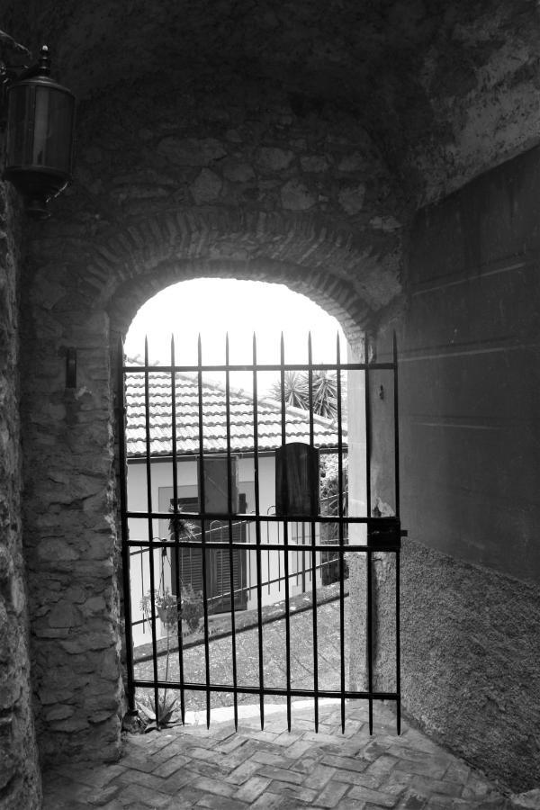 Casa Chiara Castiglione Chiavarese Exterior foto